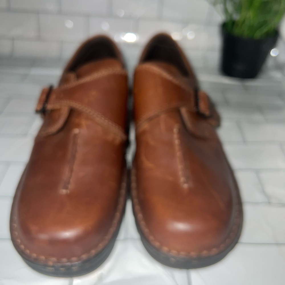 Eastland Syracuse slip on